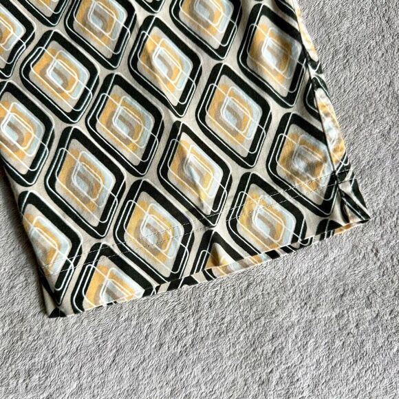 Lija Women’s Geometric Yellow Golf Bermuda Shorts - Picture 5 of 11